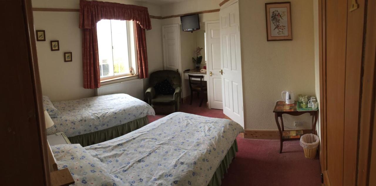 Haselor Farm Bed & Breakfast *